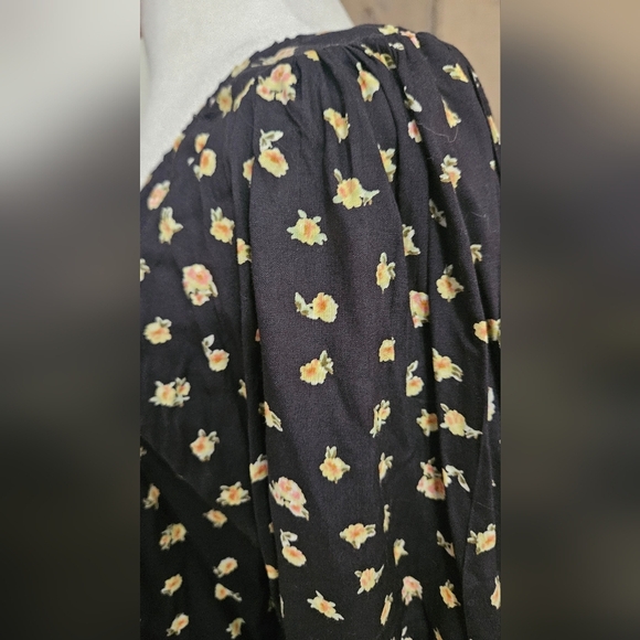 BILLABONG Just Beachy Floral Print Top In Black/yellow Multi. Size Small - Picture 8 of 16